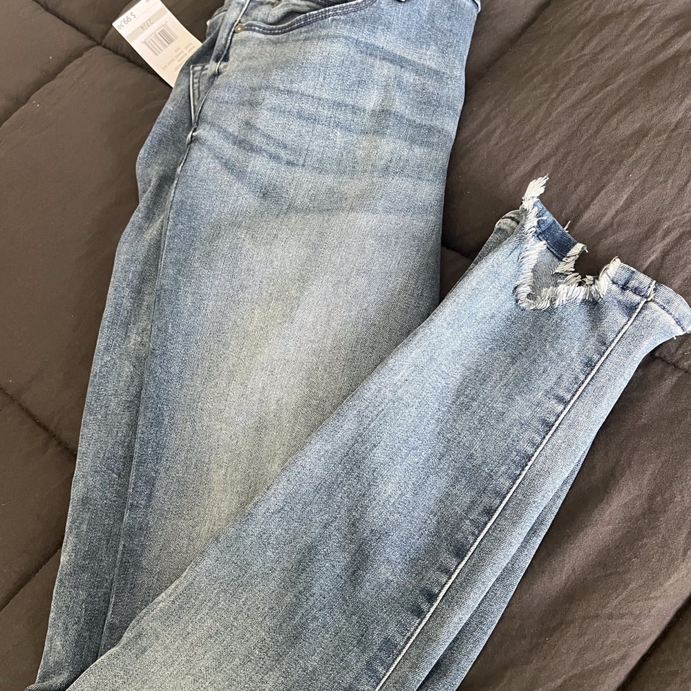 Skinnygirl Light Blue Cropped Distressed Hem Ankle Jeans